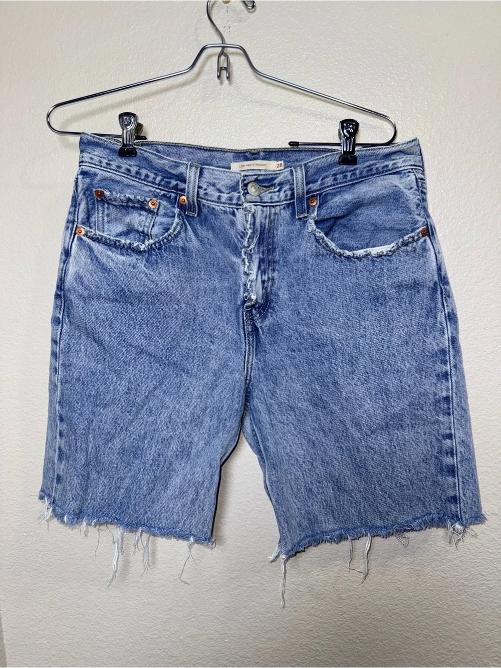 Levi’s Low Pro Straight 28 Cutoff Denim Jorts Raw Hem 90s Dad Shorts Grunge